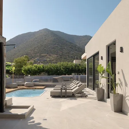 Mousses Villa, With Pool & Whirlpool By The Beach, By Thinkvilla Bali (Crete)