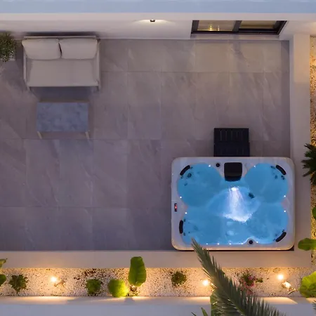 Mousses Villa, With Pool & Whirlpool By The Beach, By Thinkvilla فيلة
