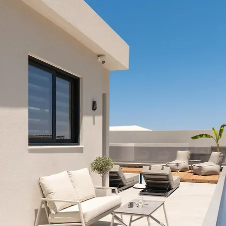 Mousses Villa, With Pool & Whirlpool By The Beach, By Thinkvilla Bali (Crete)
